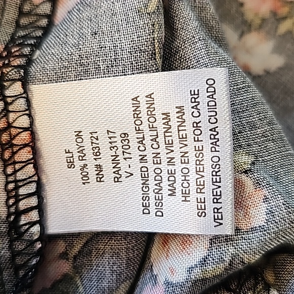 Kingston Grey Women's Romper Floral Shortsleeve Size XSmall - Picture 9 of 10